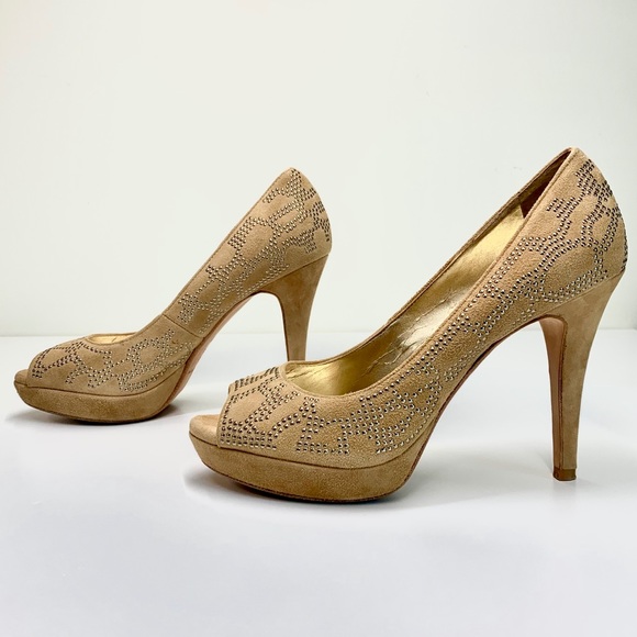 2/$50 - Antonio Menali Nude Leather w/Studs Pumps - Picture 6 of 16